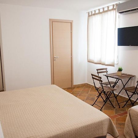 Guest House Del Lido Porto Empedocle Ngoại thất bức ảnh
