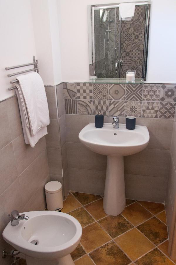 Guest House Del Lido Porto Empedocle Ngoại thất bức ảnh