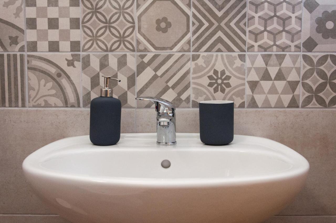 Guest House Del Lido Porto Empedocle Ngoại thất bức ảnh